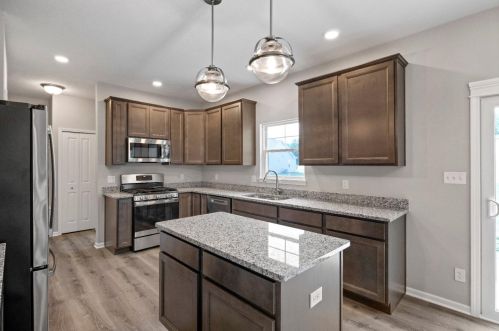 12366 Hawthorne Pl, Cedar Lake, IN 46303-8415