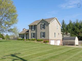 1300 Willow Bend Dr, Clarksville, TN 37043-1716