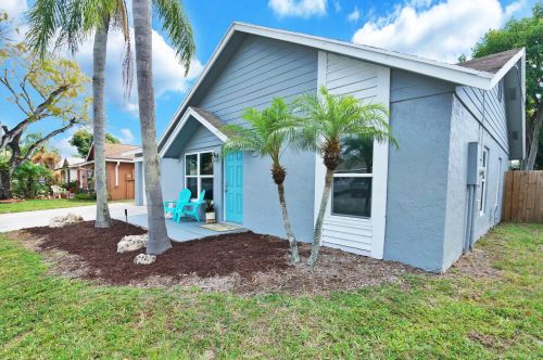 14576 Sunset Pine Dr, Delray Beach FL  33445-3854 exterior