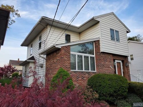 433 Columbia Blvd, Wood-Ridge, NJ 07075-1601