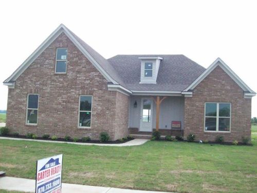 819 Crittenden Blvd, Marion, AR 72364-9626