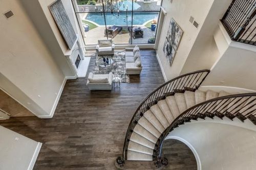 4700 Tour 18 Dr, Lewisville TX  75022-6450 exterior