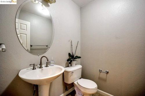 310 Malicoat Ave, Oakley CA  94561-2757 exterior