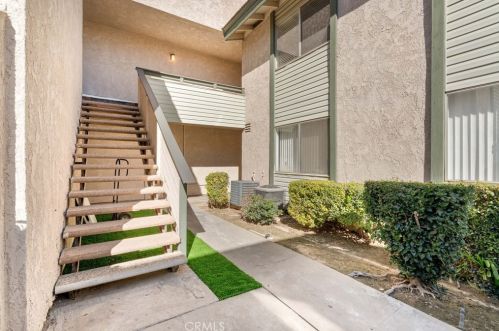 2255 Cahuilla St, Colton CA  92324-4712 exterior