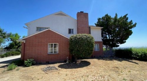 374 Avocado Crst Rd, La Habra CA  90631-8127 exterior