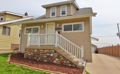 2062 91, Milwaukee WI 53226-2603 exterior