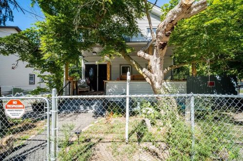 15 Grove St, Middletown, NY 10940-4805