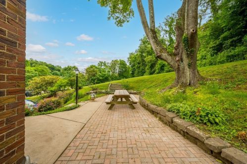 418 980 Rd, Mc Donald PA  15057-2886 exterior