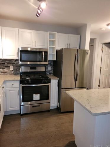 169 Holly St, Bridgeport CT  06607-1036 exterior