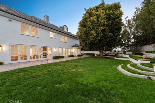 7 Cheshire Ct, Newport Beach CA  exterior