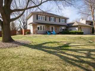 9564 Yukon Cir, Minneapolis, MN 55438-1645