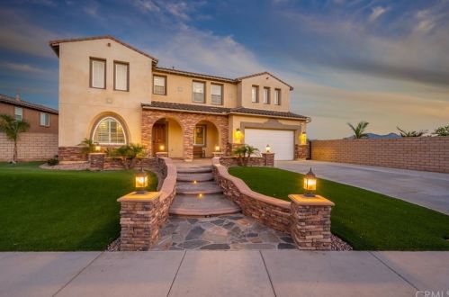 18346 Lakepointe Dr, Riverside, CA 92503-0253