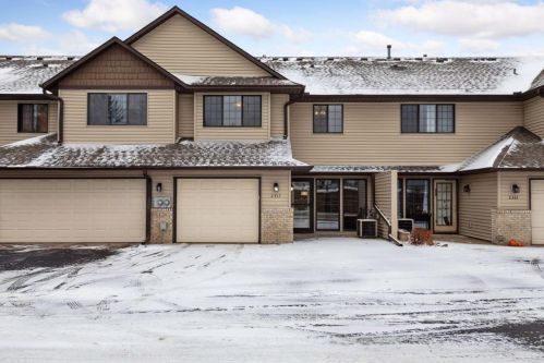 2357 Cottage Dr, Stillwater, MN 55082-5981