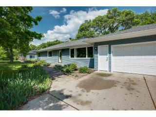 5367 Miracle Ln, Hopkins, MN 55345-4436