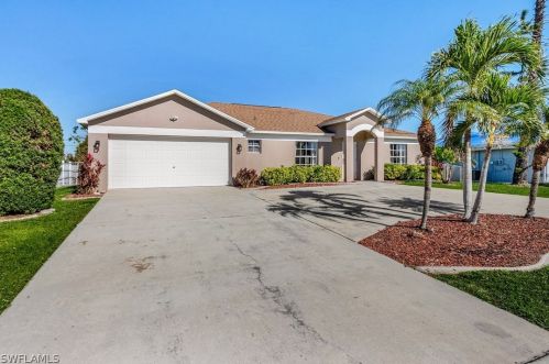 149 26th Ter, Cape Coral, FL 33904-2719