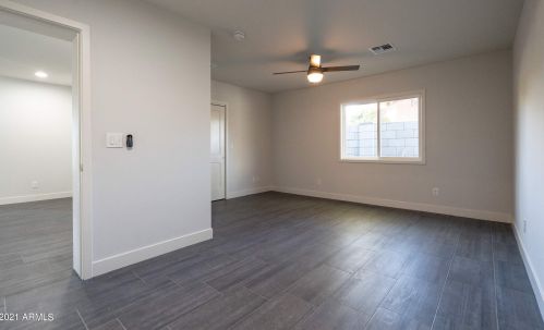 6803 15 St, Phoenix AZ 85040-2321 exterior