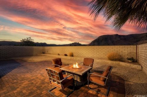 14505 Stone Ridge Ct, Santa Clarita, CA 91387-5925