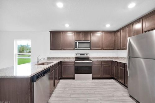 4413 34th St, Cape Coral, FL 33993-0079