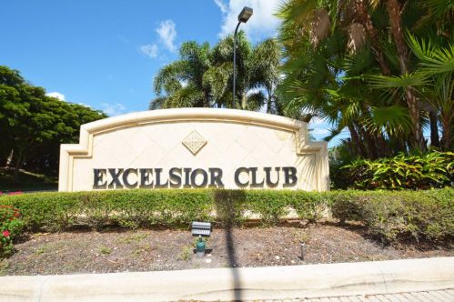11652 Castellon Ct, Boynton Beach FL  33437-4085 exterior