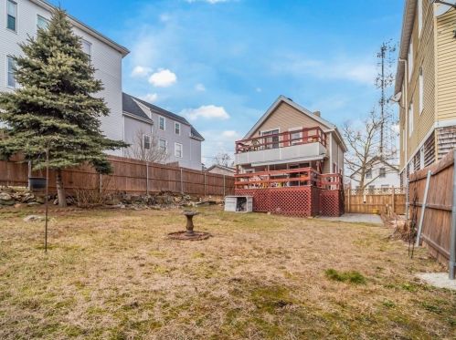 122 Clark St, New Bedford MA 02740-7023 exterior