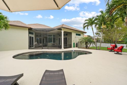 523 Squire Johns Ln, Palm City FL  34990-7824 exterior