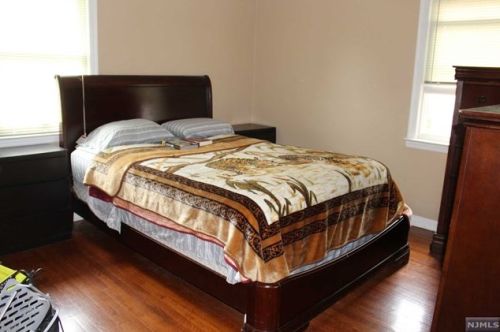 98 Howland Ave, Teaneck NJ  07666-6042 exterior