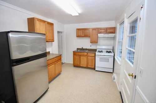 369 Route 17, Tuxedo Park NY  10987-4306 exterior