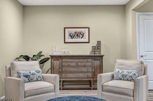 86 Valerie Dr, Manville NJ  08835-1414 exterior