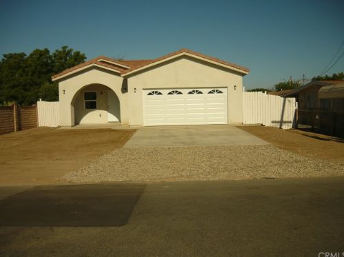 7568 Newcomb St, San Bernardino, CA 92410-4333