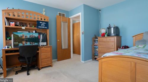 1749 Walnut St, Lansdale PA  19446-1136 exterior