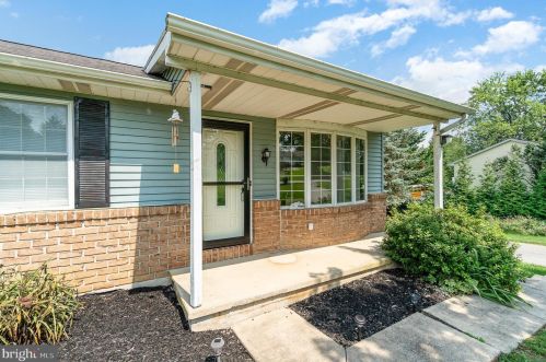 1175 Roth Church Rd, Spring Grove, PA 17362-8703