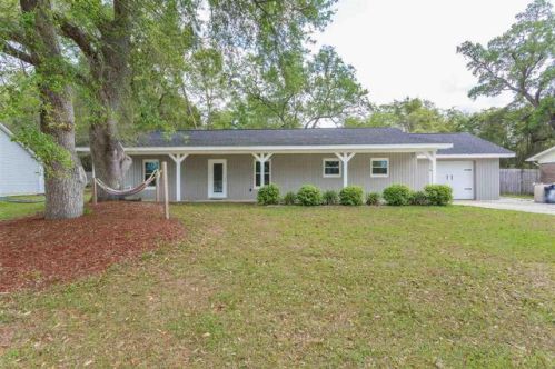 8508 Blue Jay Way, Pensacola, FL 32534-1762