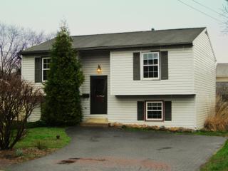 611 Market St, Marietta, PA 17547-1807