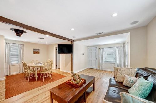 12 Sperry St, Milford CT  06460-7938 exterior