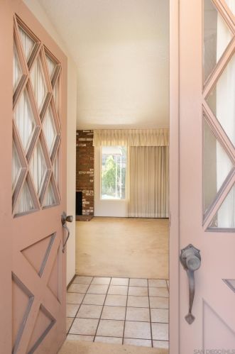 307 Garden Grove Ln, El Cajon, CA 92020-2620