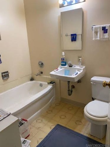 2842 Arnoldson Ave, San Diego CA 92122-2133 exterior