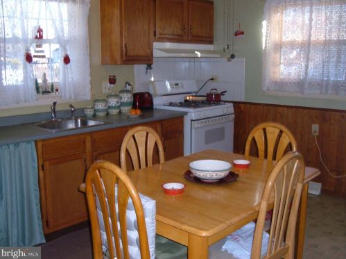 152 Elder Ave, Browns Mills, NJ 08015-1852