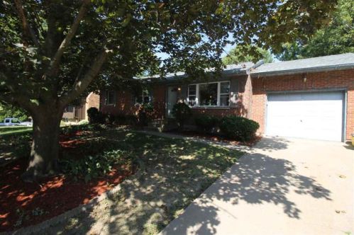 1411 10th St, Iowa City, IA 52241-1717