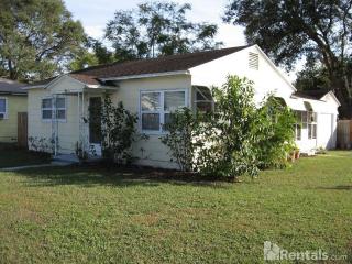5526 15th Ave, Saint Petersburg FL  33707-3440 exterior