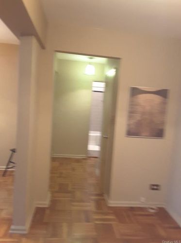 730 231st St, Bronx, NY 10466-4154
