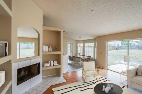 6012 Long Peak Dr, Orlando, FL 32810-3245