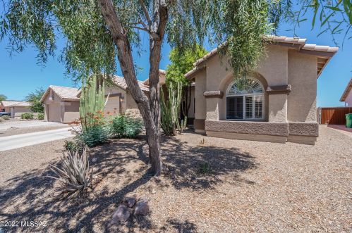 7620 Running Bear Dr, Tucson, AZ 85743-1110