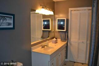 7622 Willow Point Dr, Falls Church VA  22042-7530 exterior