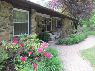 29 Cemetery Hill Rd, Washington, NJ 07882-4029