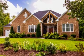 2358 Grand Oaks Blvd, Burlington, NC 27215-8140
