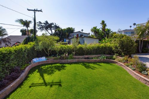 1539 Cliff Dr, Santa Barbara CA  93109-1733 exterior