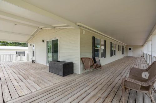 15811 Carlton Lake Rd, Wimauma FL  33598-5405 exterior