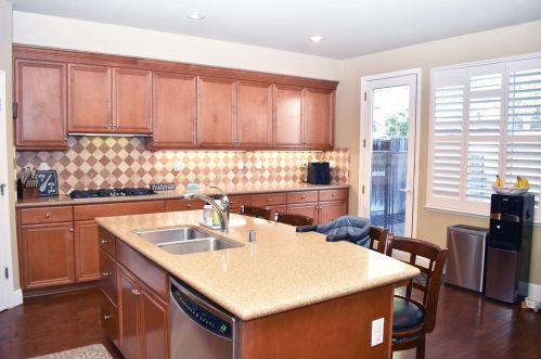 2065 Katnich Ln, Lodi CA 95242-4805 exterior