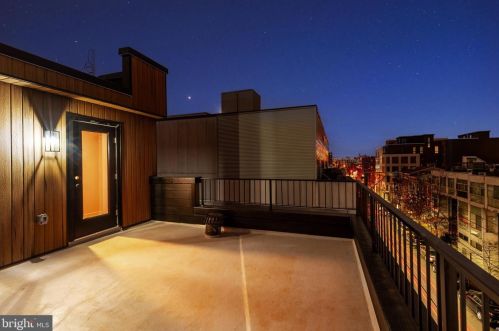 1108 3rd St, Philadelphia PA  19147-0053 exterior