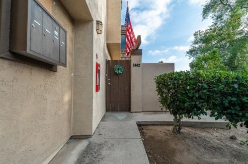 2142 Alpine Glen Pl, Alpine CA  91901-2120 exterior